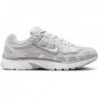 Chaussures Nike P-6000 (FV6603-101, Blanc sommet métallique/Platine pur/Gris loup/Blanc)