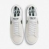 Chaussures de skate Nike SB Zoom Blazer Low Pro GT (DC7695-102, Blanc/Blanc/Gomme marron clair/Sapin)